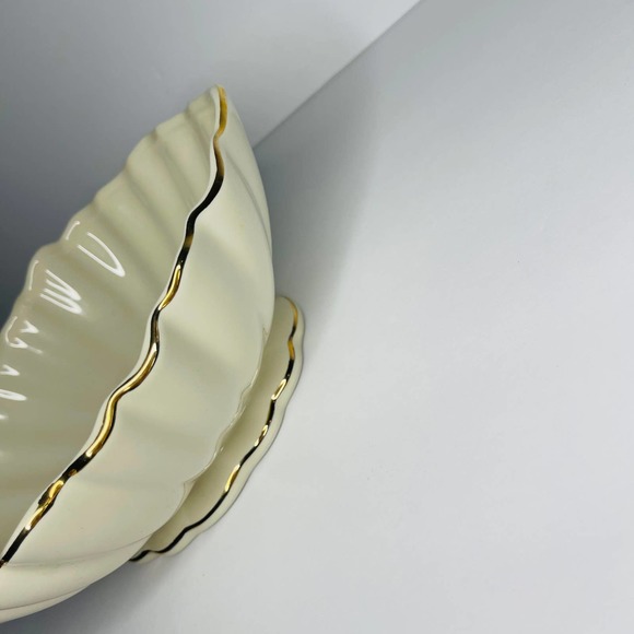 Vintage Ceramic Bowl Teleflora Ribbed Shell Scalloped with Gold Trim Bowl - Picture 6 of 6